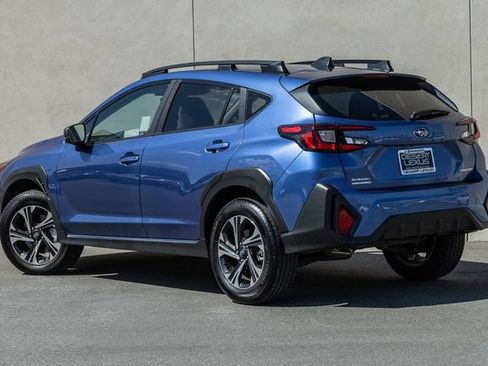 Used 2025 Subaru Crosstrek 2.5i Premium AWD/4WD image 3