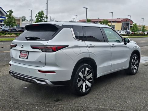 Used 2025 Mitsubishi Outlander SEL AWD/4WD image 5