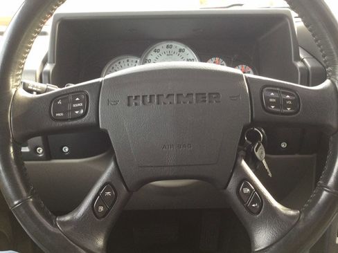 Used 2003 HUMMER H2 w/ Preferred Equipment Group image 26