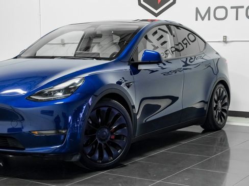 Used 2023 Tesla Model Y Performance image 9