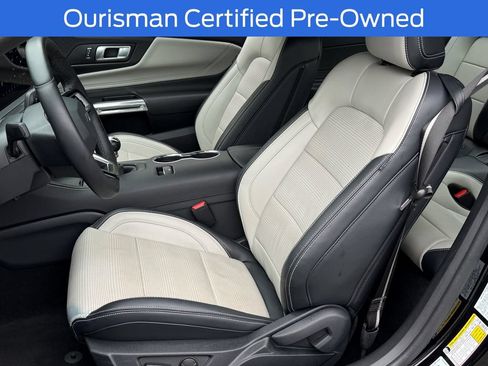Used 2025 Ford Mustang GT Premium RWD image 17