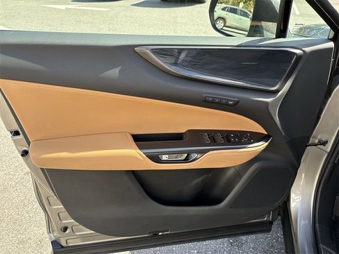 Used 2024 Lexus NX 250 FWD w/ Towing Package (2000 Lbs) image 40