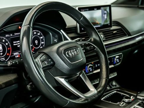Used 2018 Audi Q5 Prestige w/ Prestige Package image 16