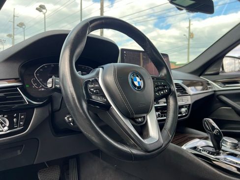 Used 2023 BMW 530e xDrive 530e iPerformance image 38