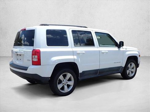 Used 2011 Jeep Patriot Latitude AWD/4WD image 8