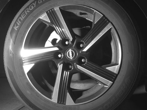 Used 2025 Nissan Sentra SV FWD image 15