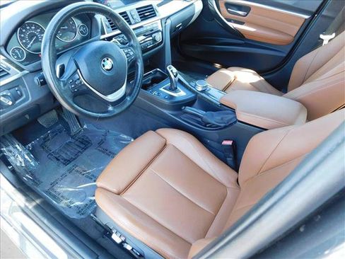 Used 2017 BMW 330i xDrive Sedan AWD/4WD image 16