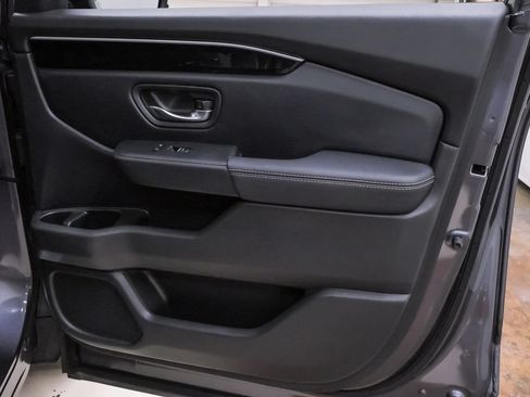 Used 2024 Honda Pilot EX-L image 27