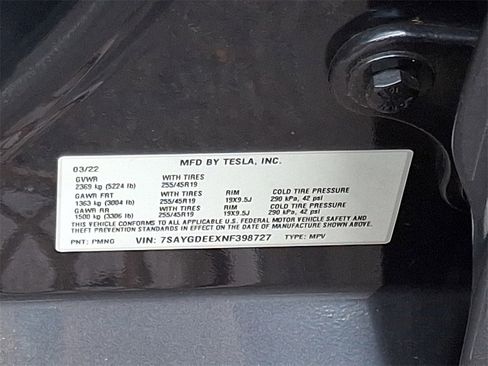 Used 2022 Tesla Model Y Long Range image 25