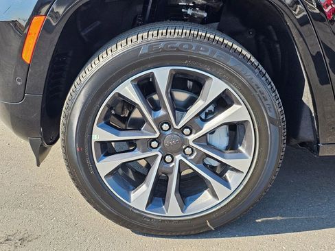 New 2025 Jeep Grand Cherokee Overland w/ Adv Protech Group III AWD/4WD image 8