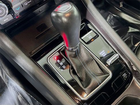 Used 2022 Jeep Compass Latitude w/ Sun and Sound Group image 16