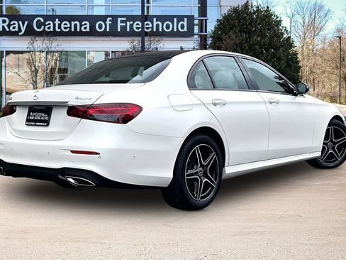 Used 2022 Mercedes-Benz E 350 4MATIC Sedan w/ Driver Assistance Package image 2