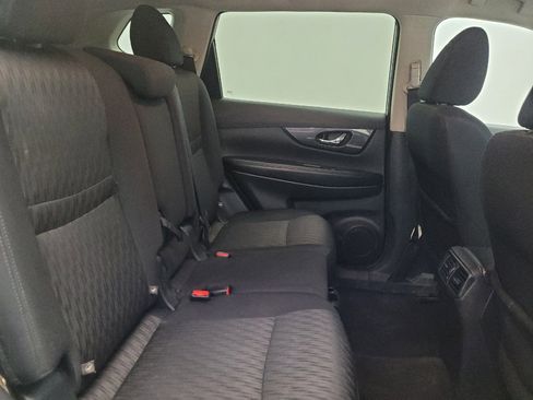 Used 2018 Nissan Rogue SV AWD/4WD image 19