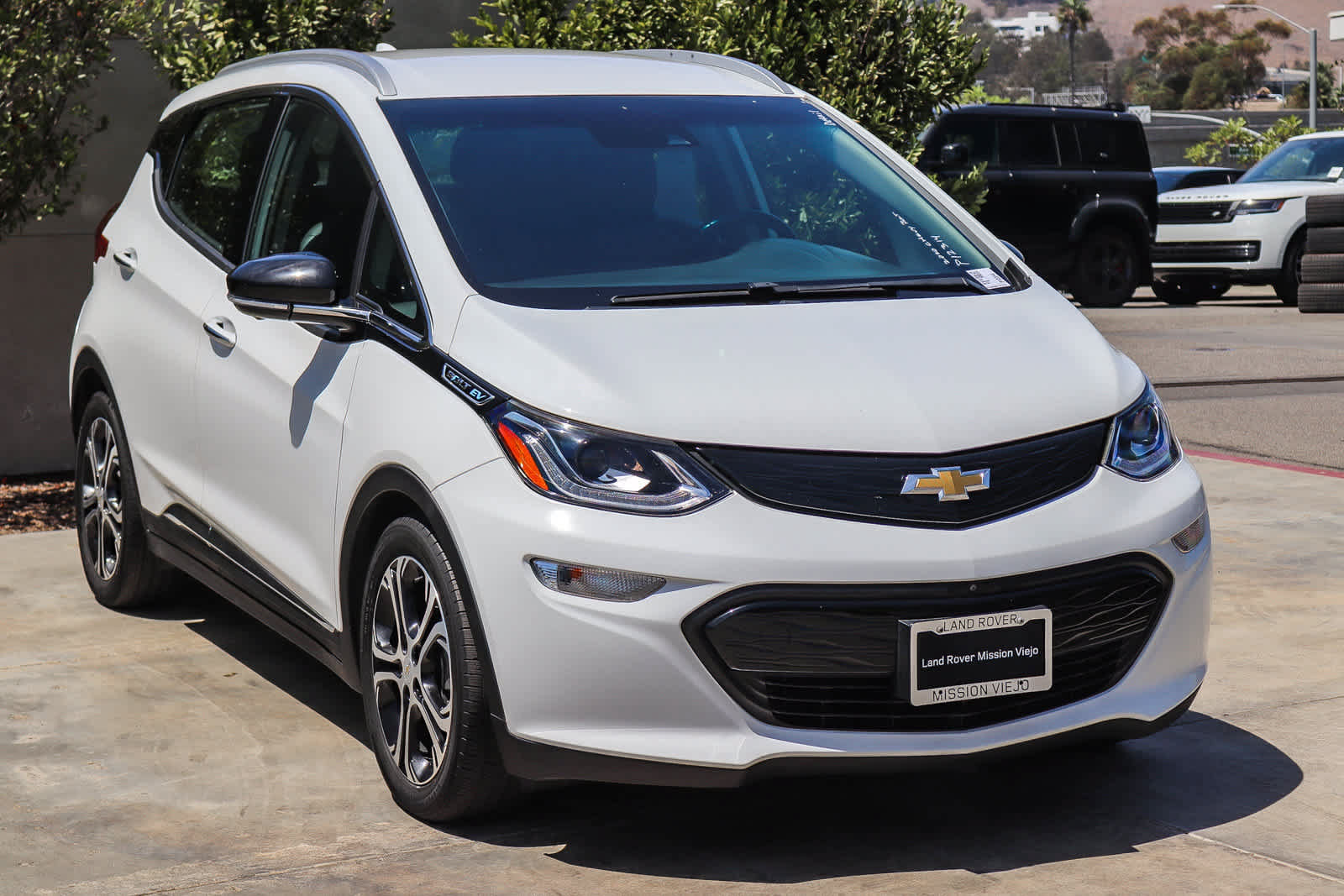 Used 2020 Chevrolet Bolt Premier w/ Infotainment Package FWD image 3