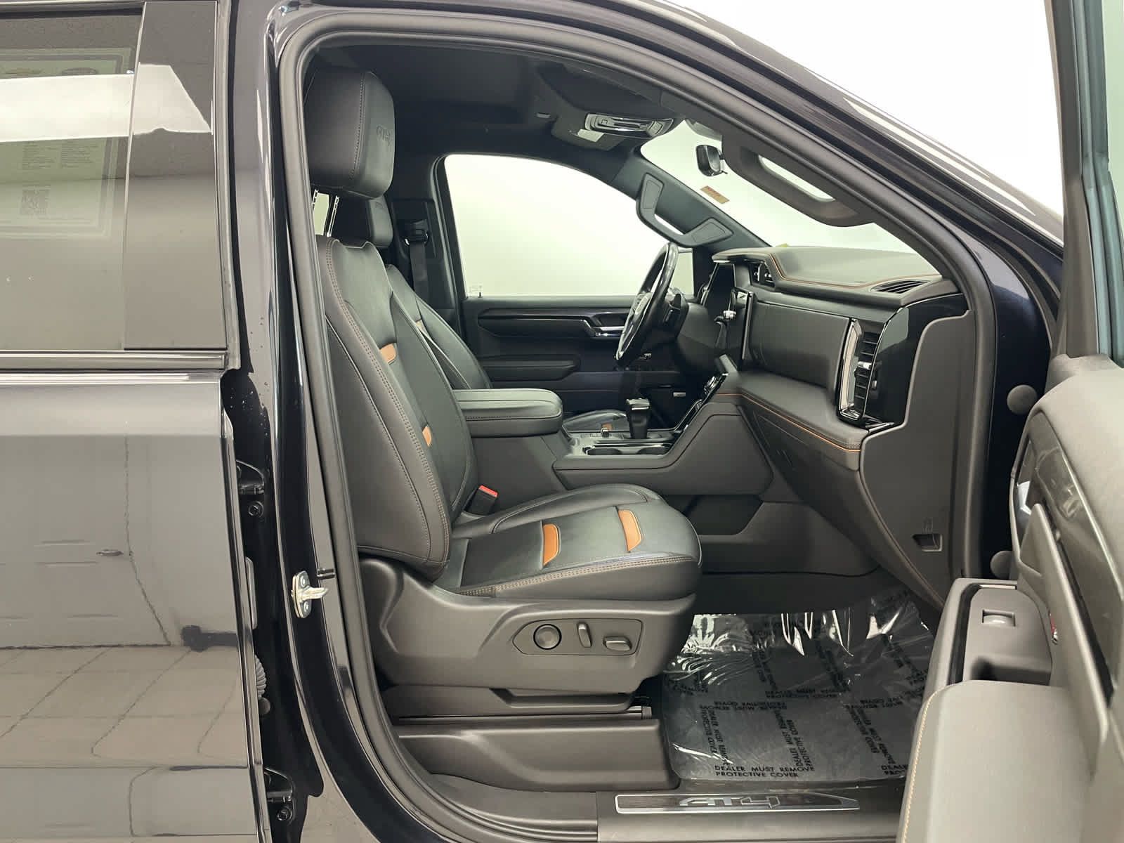 Used 2023 GMC Sierra 1500 AT4 w/ Technology Package AWD/4WD image 19