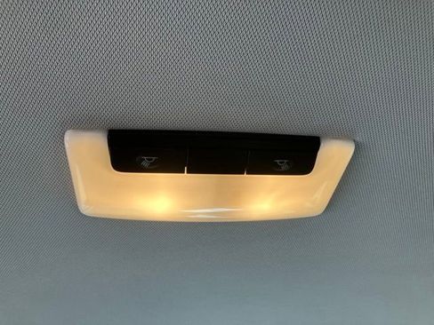 Used 2021 Nissan Rogue S AWD/4WD image 38