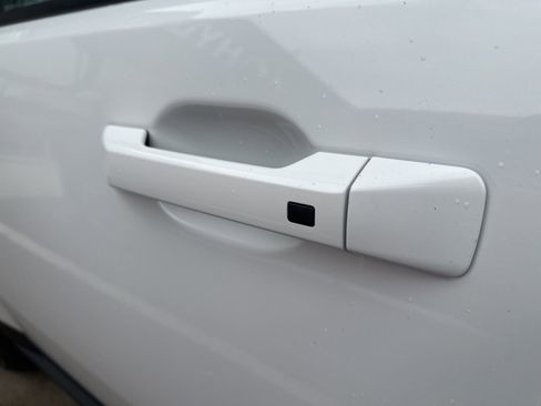 Used 2025 Hyundai Santa Fe SE image 9