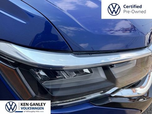 Used 2023 Volkswagen Taos SE w/ Black Wheel Package FWD image 7