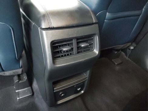 Used 2024 Ford Edge SEL w/ Sport Appearance Package image 17