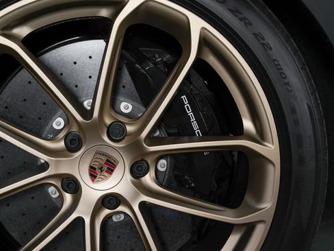 Used 2025 Porsche Cayenne Turbo GT AWD/4WD image 17