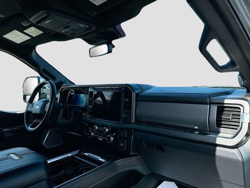 Used 2024 Ford F350 Platinum image 30