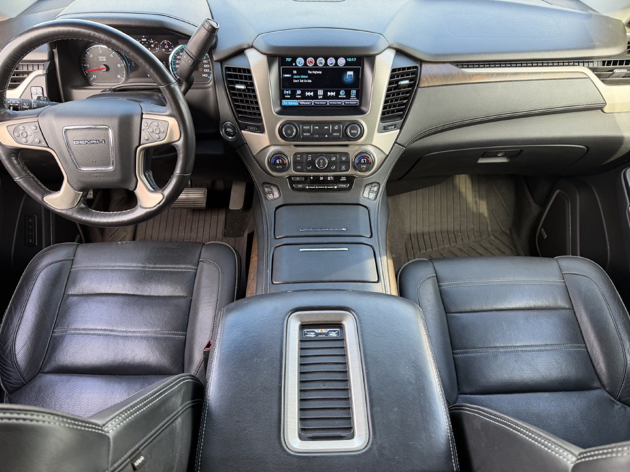Used 2018 GMC Yukon Denali w/ Denali Ultimate Package AWD/4WD image 10