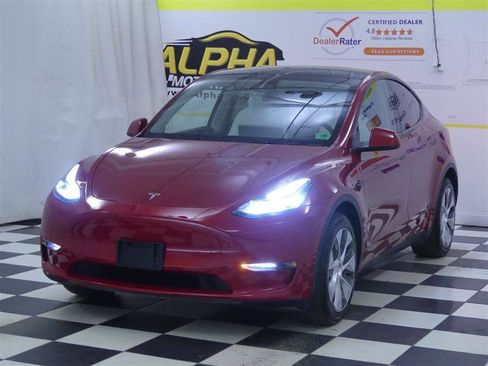 Used 2023 Tesla Model Y Long Range image 5