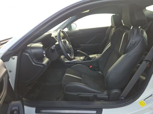 Used 2024 Toyota GR86 Premium RWD image 10
