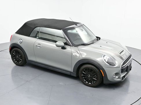 Used 2019 MINI Cooper S image 32