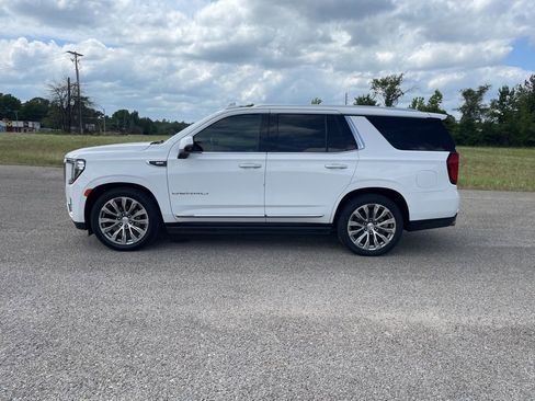 Used 2021 GMC Yukon Denali w/ Denali Ultimate Package RWD image 2