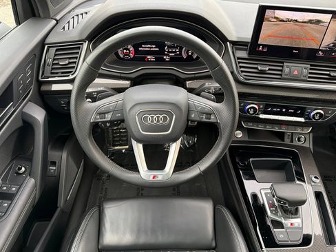 Used 2023 Audi SQ5 Prestige w/ Prestige Package image 13