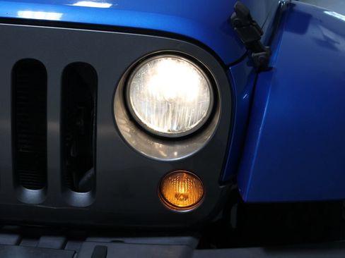 Used 2015 Jeep Wrangler Sport AWD/4WD image 47
