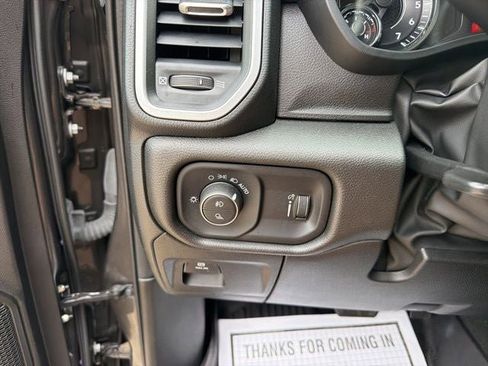 Used 2022 RAM 1500 Big Horn AWD/4WD image 16