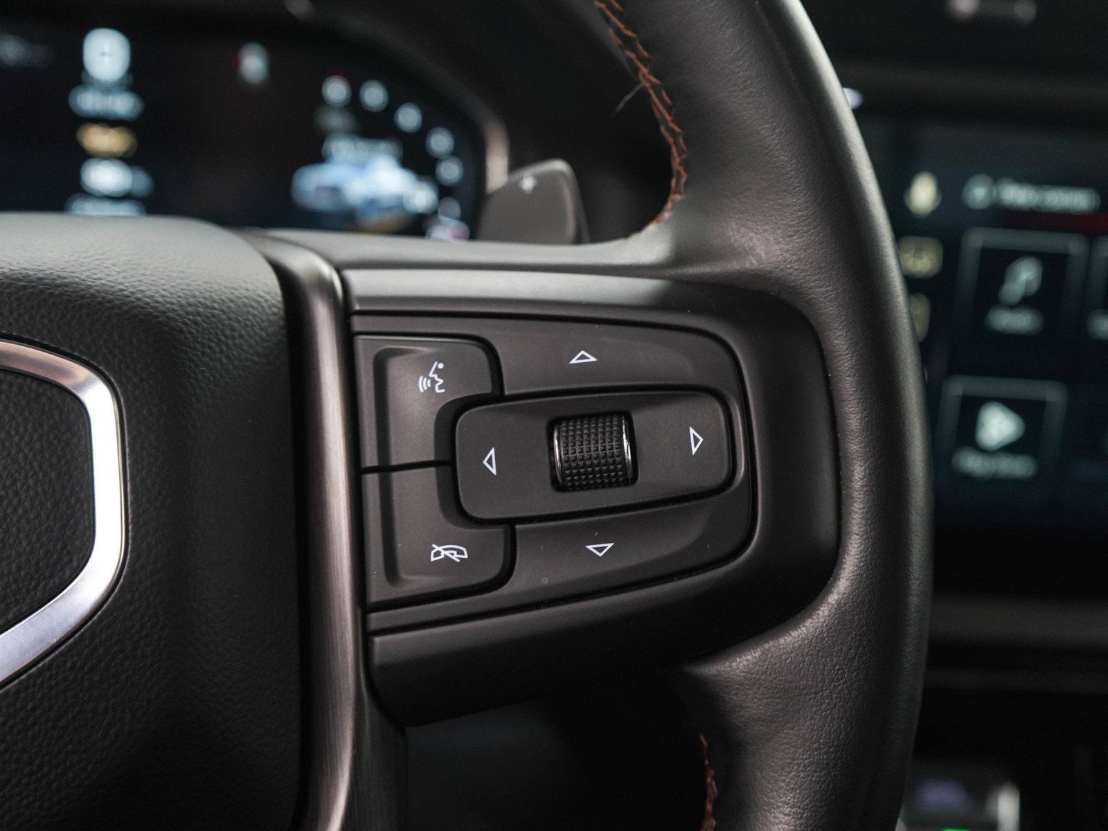 Used 2024 GMC Sierra 1500 AT4 w/ Technology Package AWD/4WD image 30