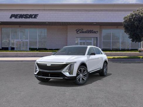 New 2026 Cadillac Lyriq Premium Luxury image 8