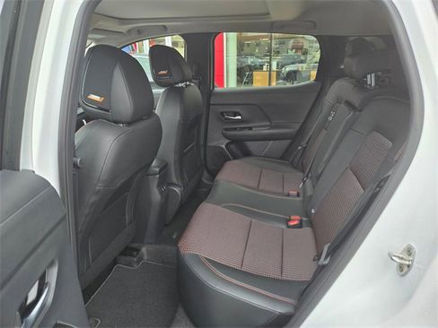 New 2026 Nissan Kicks SR image 12