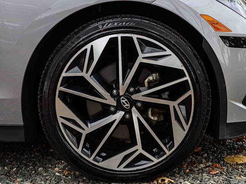 Used 2023 Hyundai Ioniq 6 SEL image 28