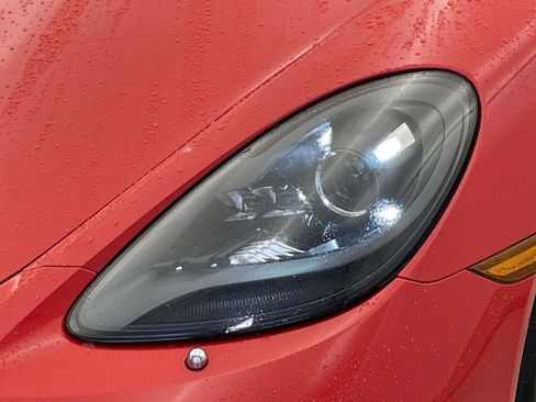 Used 2018 Porsche 718 Cayman S image 15