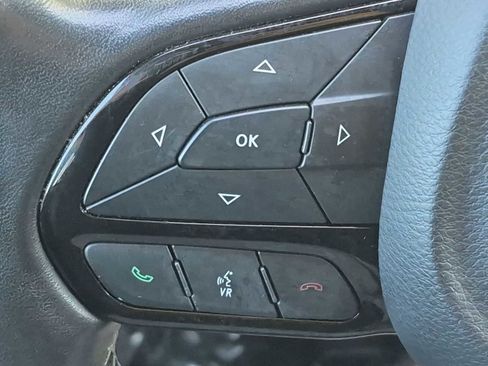 Used 2021 Chrysler Pacifica Touring-L w/ S Appearance Package image 26