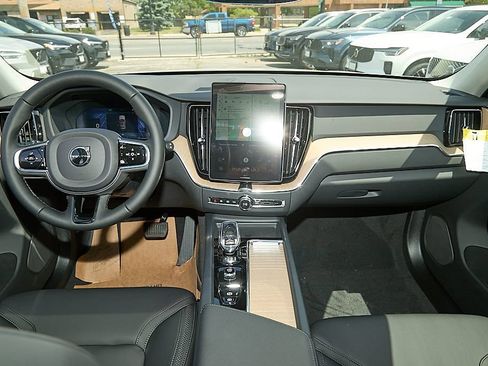 New 2026 Volvo XC60 B5 Plus w/ Climate Package PRO AWD/4WD image 23