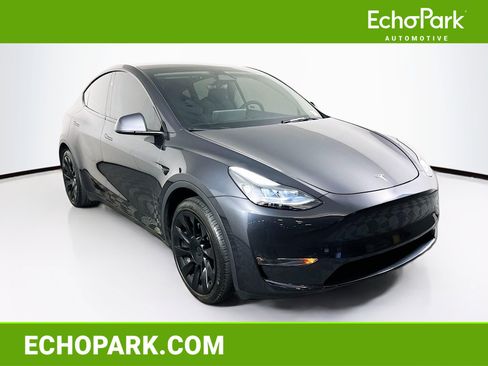 Used 2024 Tesla Model Y Long Range image 1