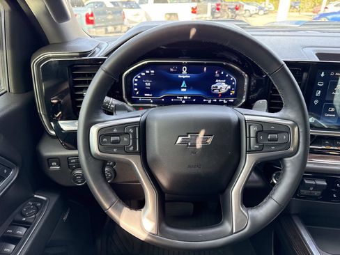 Used 2025 Chevrolet Silverado 1500 LT Trail Boss w/ Convenience Package II image 14