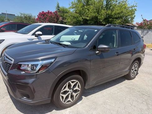 Used 2020 Subaru Forester Premium AWD/4WD image 2