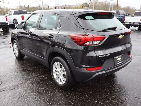 Used 2023 Chevrolet TrailBlazer LS image 3