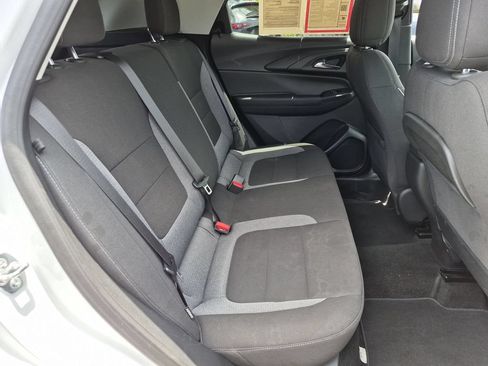 Used 2025 Chevrolet TrailBlazer LT AWD/4WD image 30