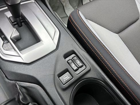 Used 2018 Subaru Crosstrek 2.0i Premium image 26