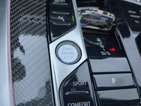 Used 2025 BMW X7 M60i AWD/4WD image 71