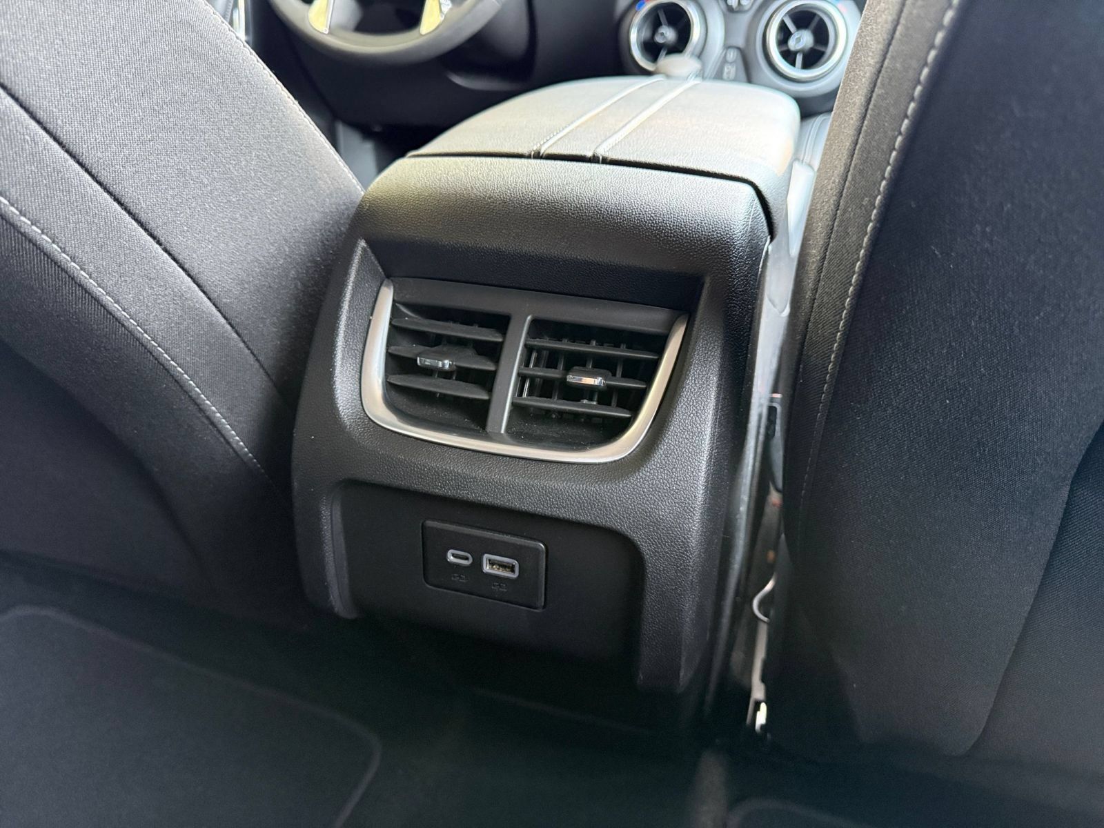 Used 2026 Chevrolet Blazer LT FWD image 22