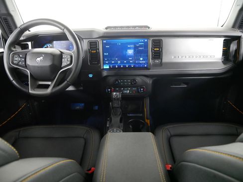 Used 2024 Ford Bronco Badlands image 17