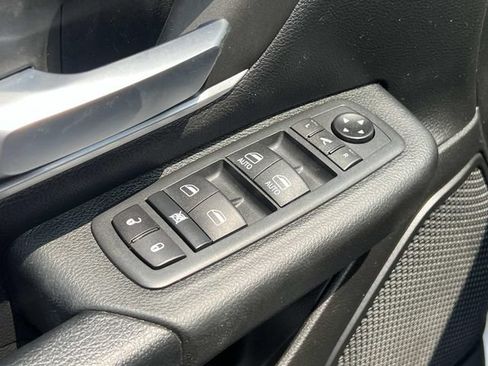 Used 2020 RAM 1500 Big Horn AWD/4WD image 15